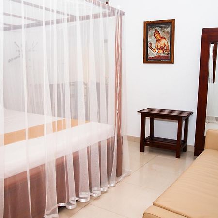 Angel Inn Guest House Negombo Ngoại thất bức ảnh