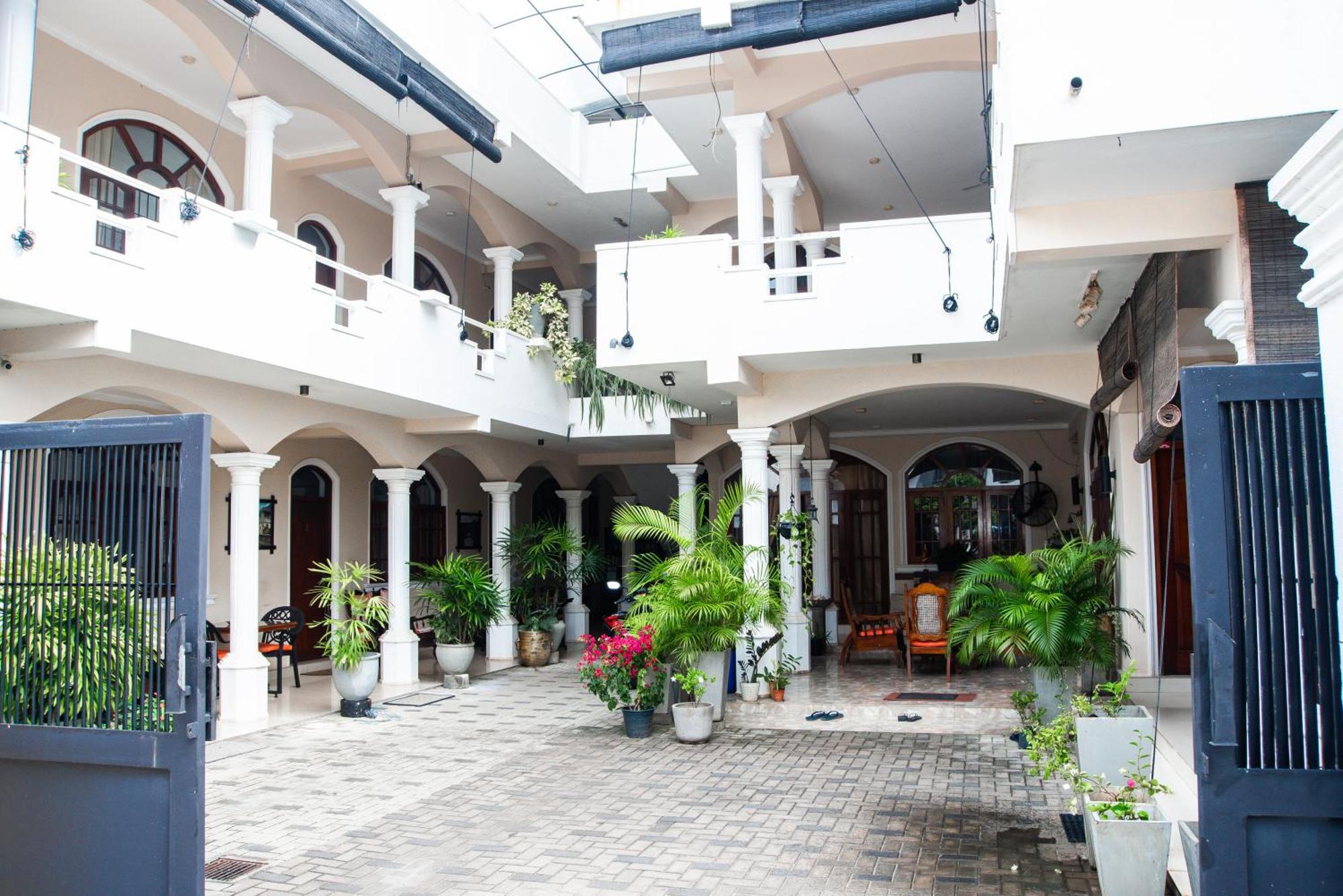 Angel Inn Guest House Negombo Ngoại thất bức ảnh