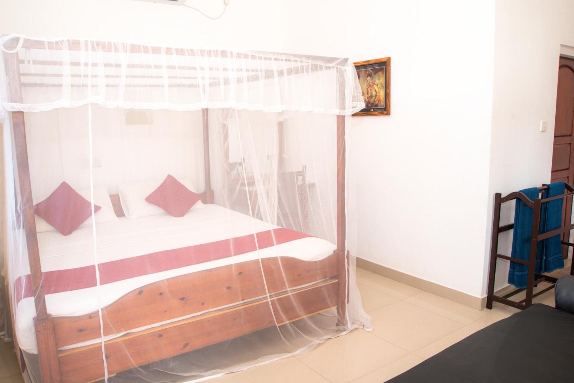 Angel Inn Guest House Negombo Ngoại thất bức ảnh