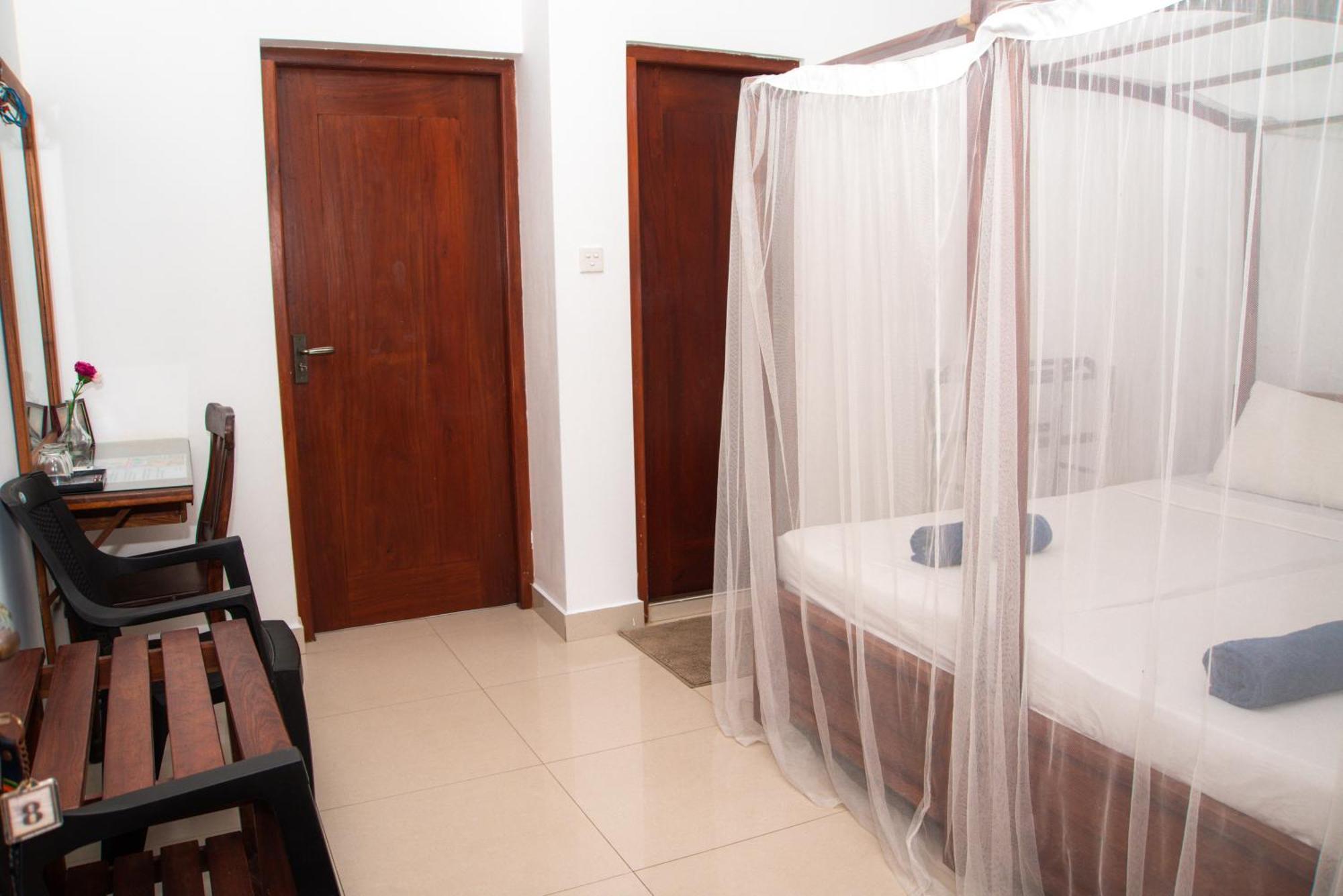 Angel Inn Guest House Negombo Ngoại thất bức ảnh