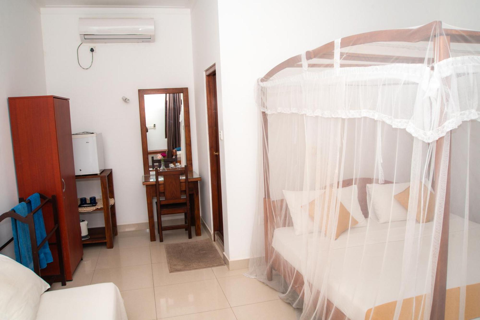 Angel Inn Guest House Negombo Ngoại thất bức ảnh