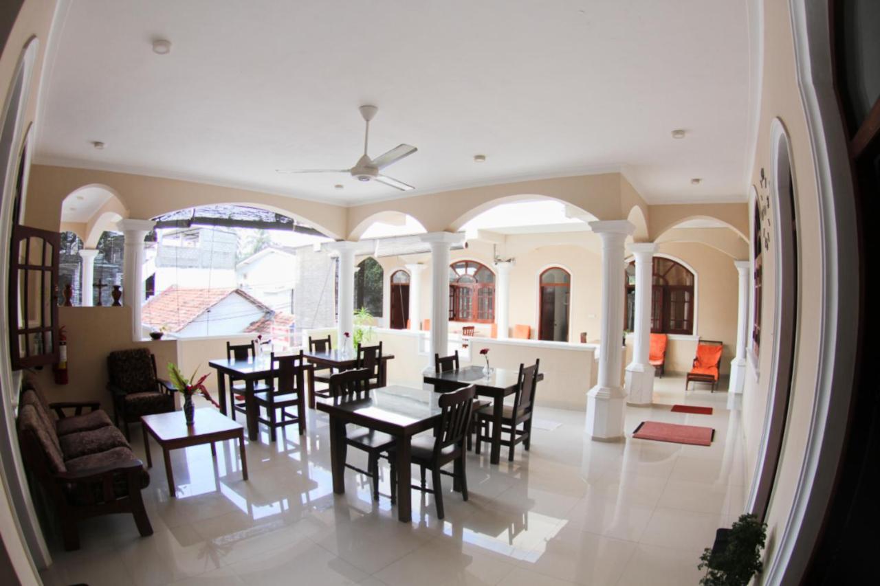 Angel Inn Guest House Negombo Ngoại thất bức ảnh